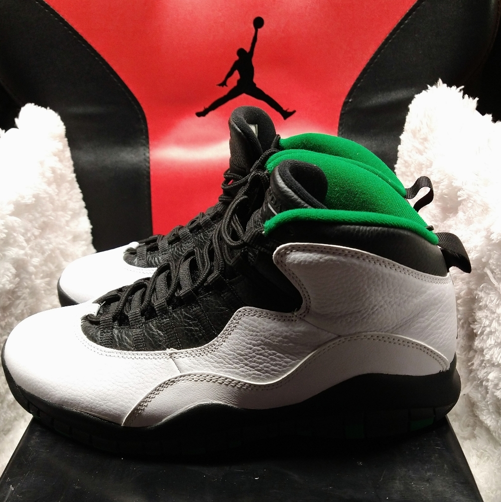 Air Jordan 10 X Men's size 11.5 White/black/green